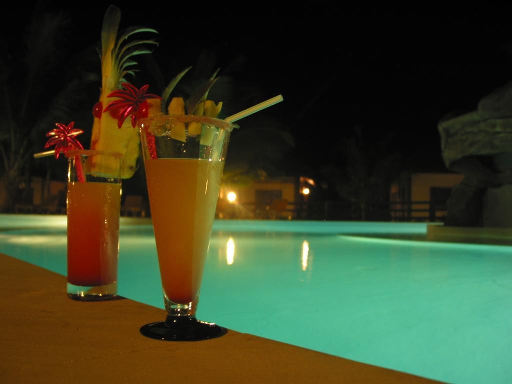 Le Domaine Des Pierres Hotel Saint Pierre Exterior photo