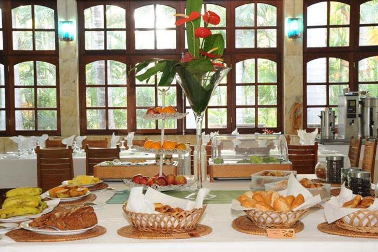 Le Domaine Des Pierres Hotel Saint Pierre Exterior photo